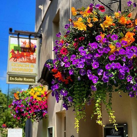 The Coach And Horses Inn Chepstow Exteriör bild