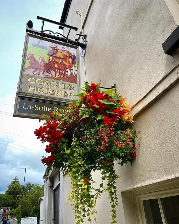 The Coach And Horses Inn Chepstow Exteriör bild