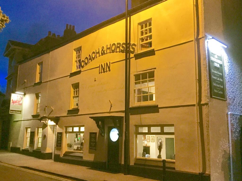 The Coach And Horses Inn Chepstow Exteriör bild